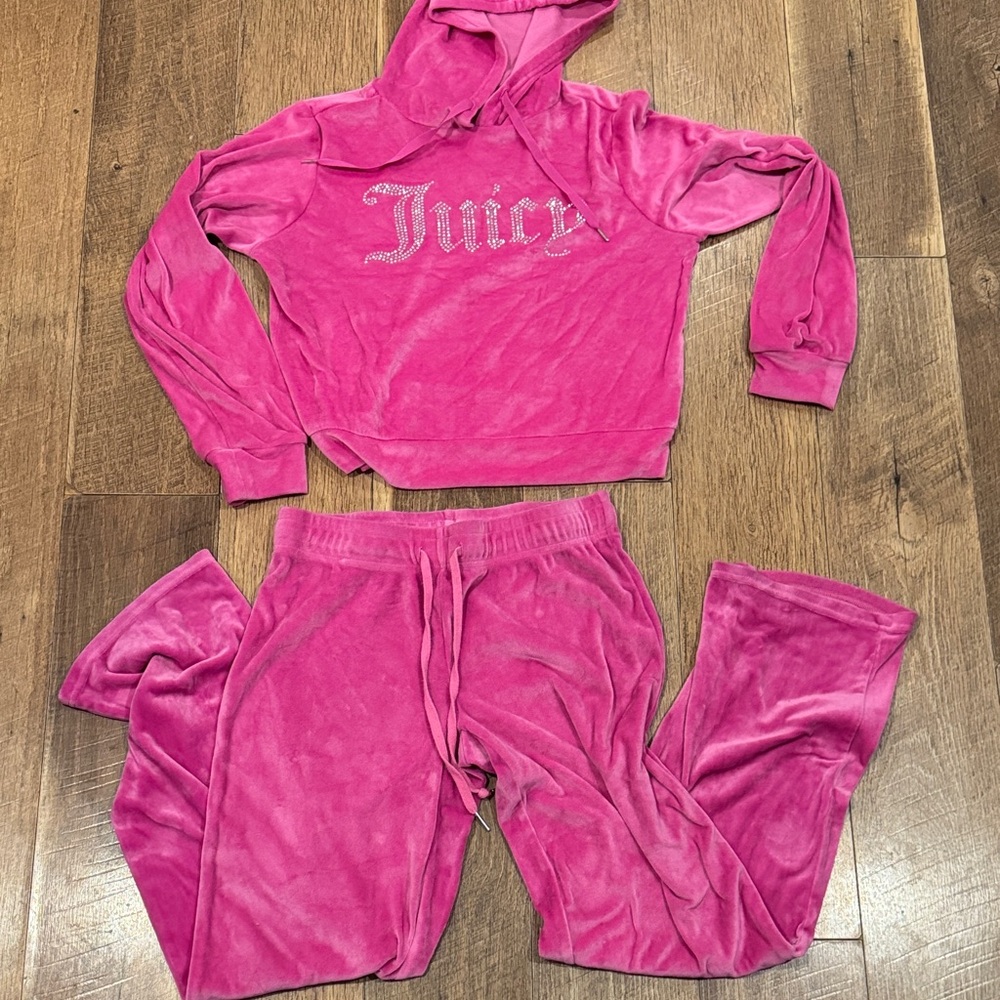 Juicy Couture Fuchsia Pajama Set